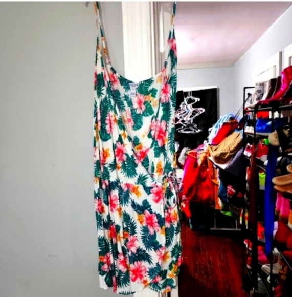 Arizona jean Co tropical romper XXL fits a 2x - Picture 1 of 3